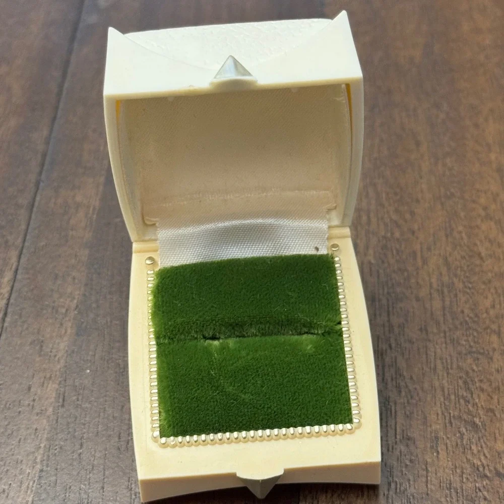 Rocket Jewelry Box Ring Case Cream Green Vintage Mid-Century Made in USA